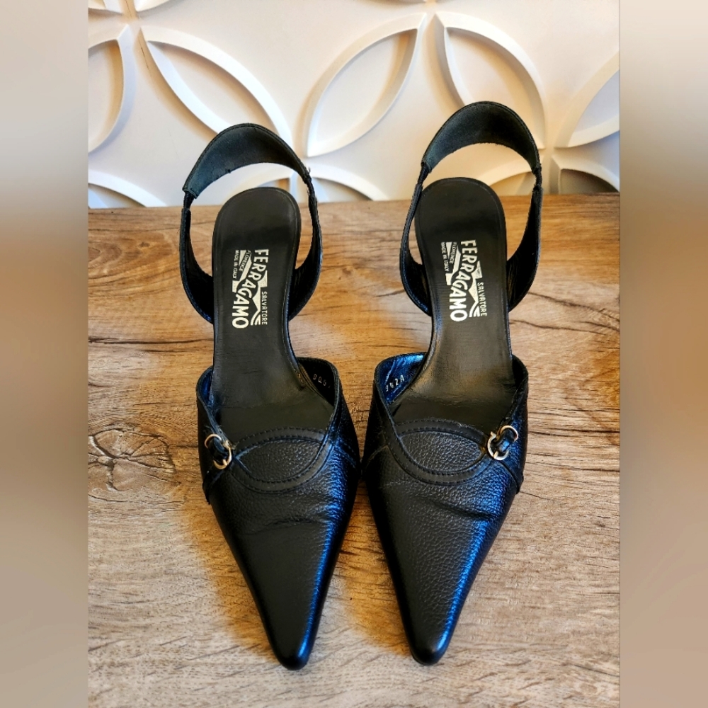 SALVATORE FERRAGAMO Black pointed shoe with buckle, 3" kitten heels, like new!